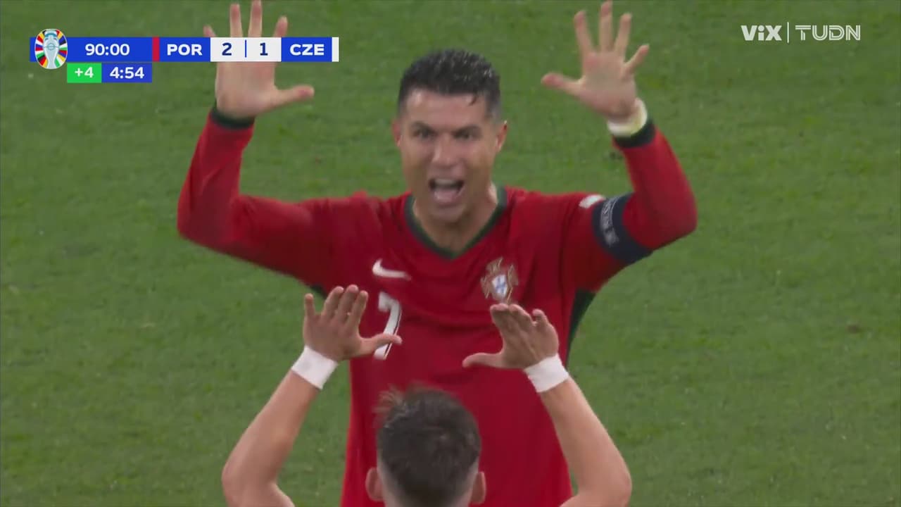 ¡Cristiano celebra efusivamente el triunfo de Portugal en la Euro!