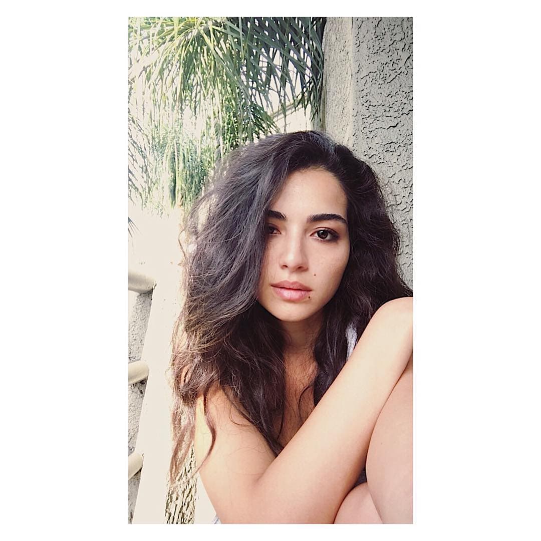 Con 1.76 metros de estatura, la joven comenzó a desfilar en las pasarelas a los 14 años.