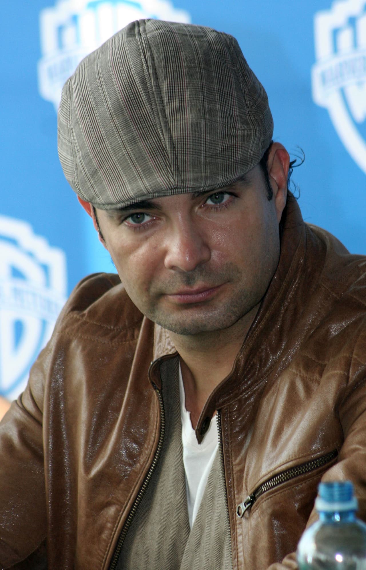 Entre los años 2001 y 2003 protagonizó exitosas historias como 
<b><a href="https://www.univision.com/novelas/novelas-show-temp/quienes-te-gustan-para-el-manantial-fotos#fb679bf60000" target="_blank">'El manantial'</a></b> y 
<b><a href="https://www.univision.com/noticias/adela-noriega-y-fernando-colunga-llegan-con-amor-real-a-univision-tlnovelas" target="_blank">Amor Real</a></b> que lo posicionaron como uno los galanes más recurrentes de la pantalla. 
<br>