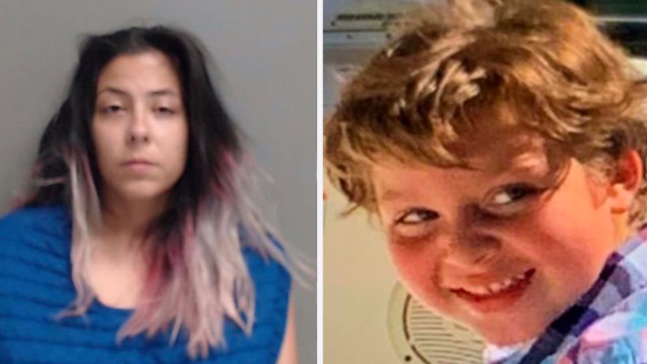 <a href="https://www.univision.com/local/houston-kxln/arrestan-a-una-persona-de-interes-por-la-desaparicion-del-pequeno-samuel-olson-video">Theresa Balboa</a>, novia del padre de 
<a href="https://www.univision.com/local/houston-kxln/hallan-el-cuerpo-de-un-menor-en-jasper-texas-mientras-buscaban-a-samuel-olson"><b>Samuel Olson,</b></a> es acusada de manipulación de evidencia después de que las autoridades hallaron el cuerpo de un niño.