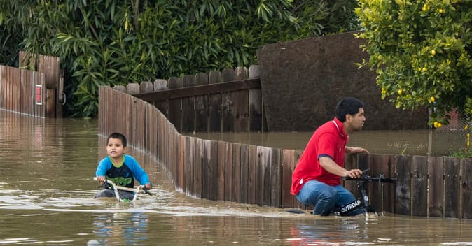 Fuertes tormentas seguirán castigando esta semana California mientras el noreste recibirá un temporal invernal