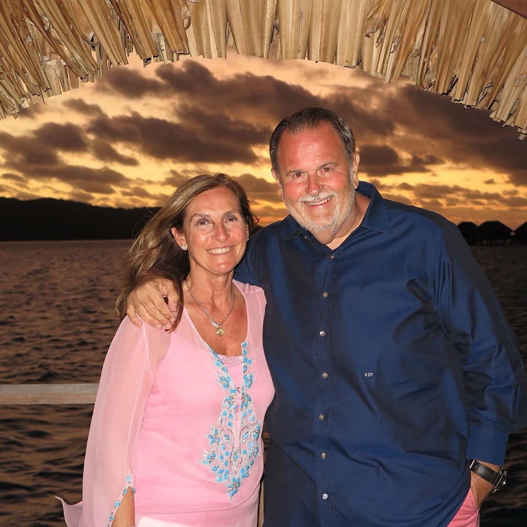 En la publicación en Instagram escribió: "Hoy cumplo casado 26 años junto a Mily de Molina, a quien cada día la quiero más y más. Feliz aniversario".