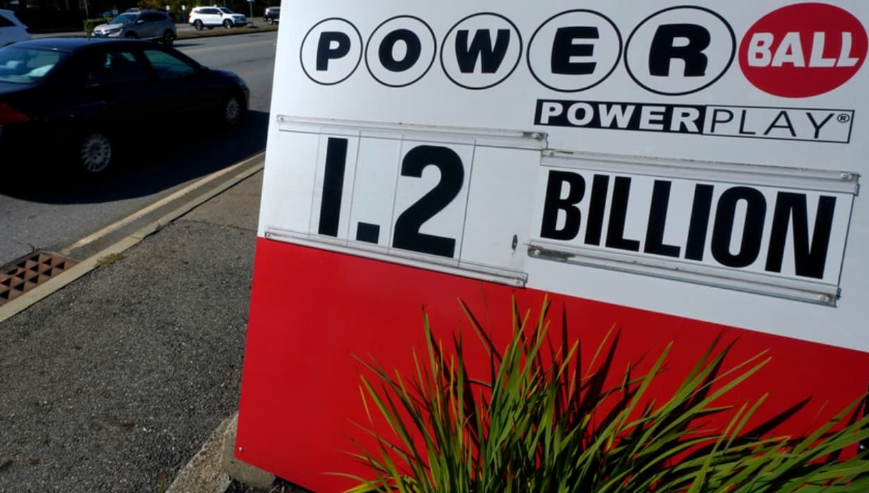Premio del Powerball sube a $1,250 millones: antes, alguien ganó $200,000 en Orocovis