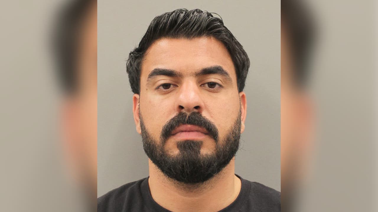 Buscan a hombre acusado de golpear a su novia embarazada y hacerla perder el bebé