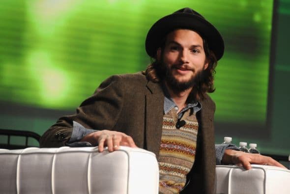 ASHTON KUTCHER- El actor de Two and a Half Men es de igual manera un emprendedor fuera de los reflectores. Este joven es considerado un importante inversionista en nuevas empresas de Silicon Valley, el cual les presta su propio dinero o capital de su firma de inversión de nombre A-Grade Ventures.