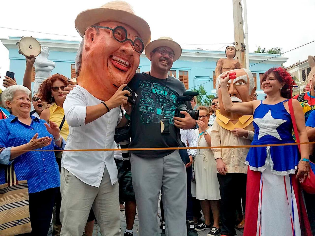 300 cámaras de seguridad serán ubicadas por todo Viejo San Juan con 524 policías estatales y 987 agentes municipales. También estarán disponibles cinco puestos de Manejo de Emergencias por toda la ciudad amurallada.