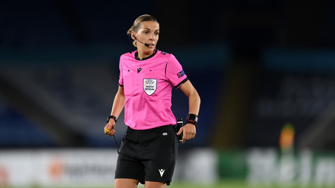 Árbitra Stéphanie Frappart hará historia en la UEFA Champions League