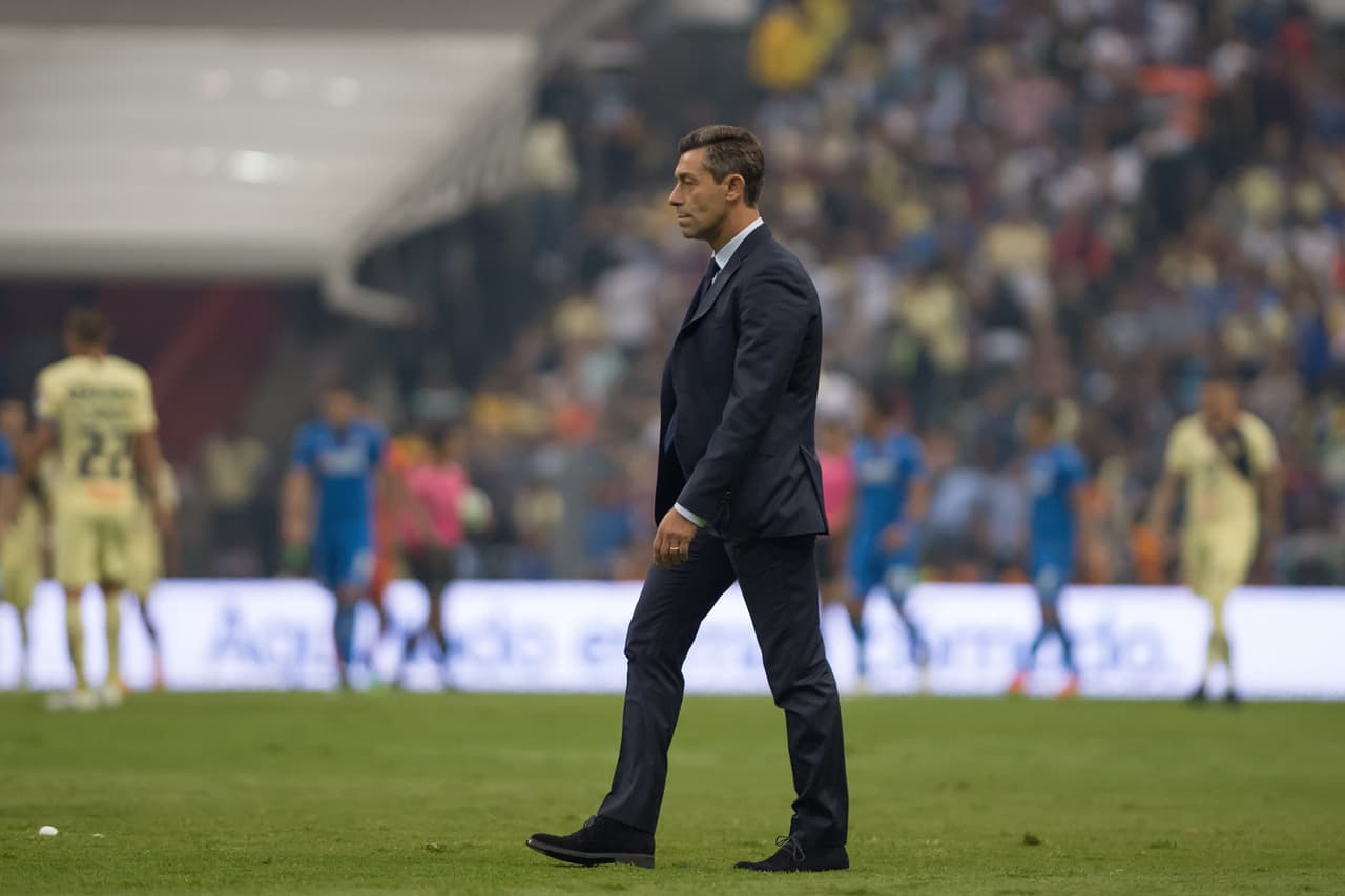 Una vez más Pedro Caixinha y sus huestes están en una encrucijada a causa del América que se está manifestando de nueva cuenta su Némesis en una serie de eliminación directa. El domingo se sabrá si tropezaron con la misma piedra o no.