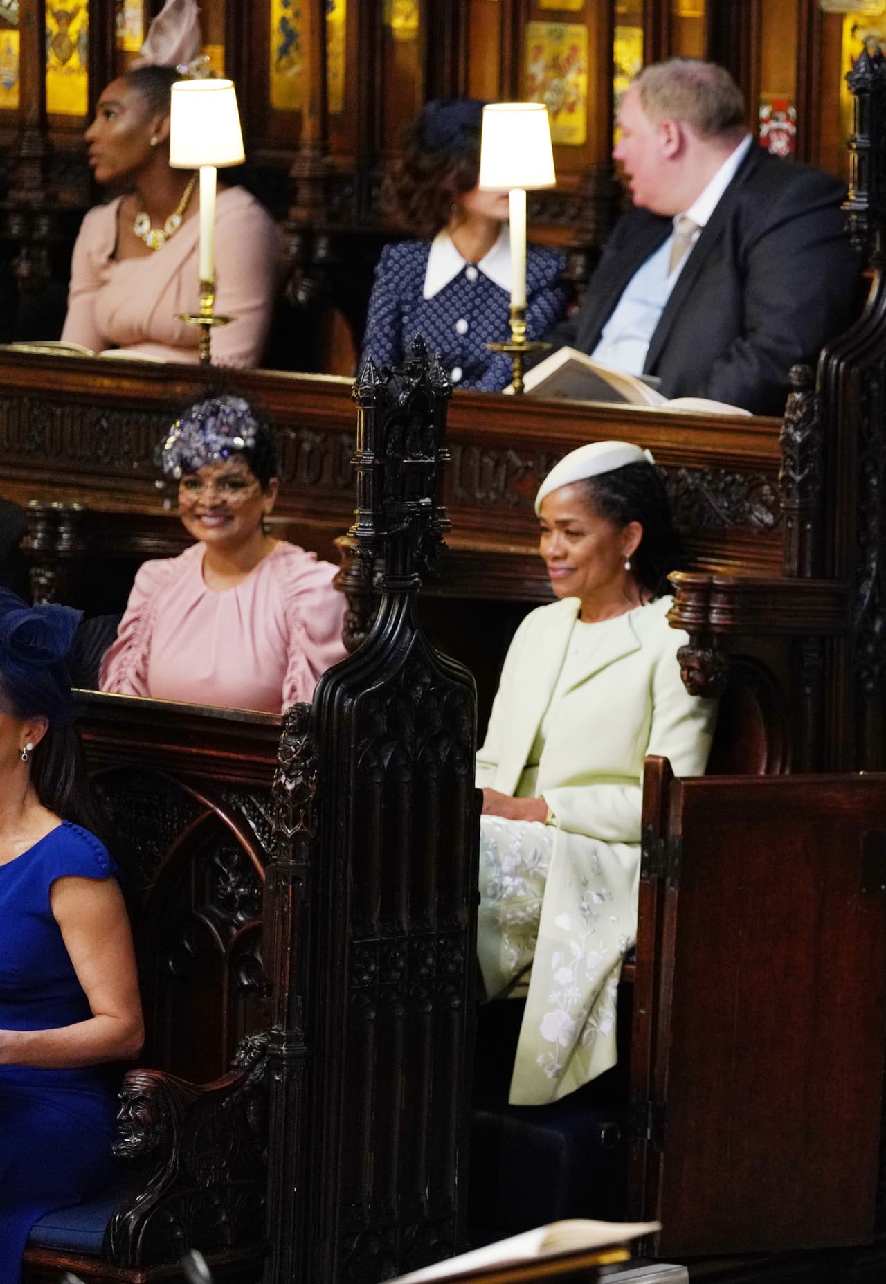 Litt (en vestido rosa junto a Doria Ragland, madre de Meghan) es una vieja amiga de Markle de Los Ángeles cuyas hijas, Remi y Rylan, fueron damas de honor en la boda de los duques de Sussex.