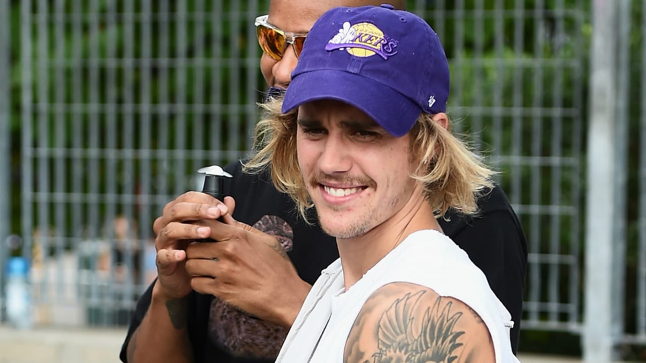 "Empecé a consumir drogas duras a los 19 y abusé de 
<b><a href="https://www.univision.com/entretenimiento/chismes/quien-sera-la-proxima-novia-de-justin-bieber-video" target="_blank">todas mis relaciones</a></b>. Me volví resentido, 
<b><a href="https://www.univision.com/musica/justin-bieber-cambio-a-selena-gomez-por-drogas-y-sexo" target="_blank">irrespetuoso con las mujeres</a></b> y enojado. Me volví distante de todos los que me amaban, y me estaba escondiendo detrás de un caparazón. Sentí que nunca podría darle la vuelta".