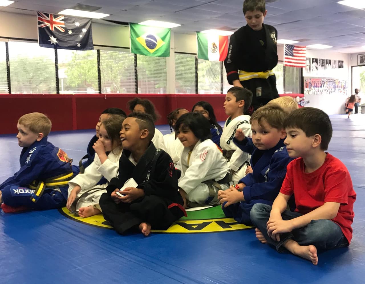 Las artes marciales proporcionan disciplina y consistencia.
<br>