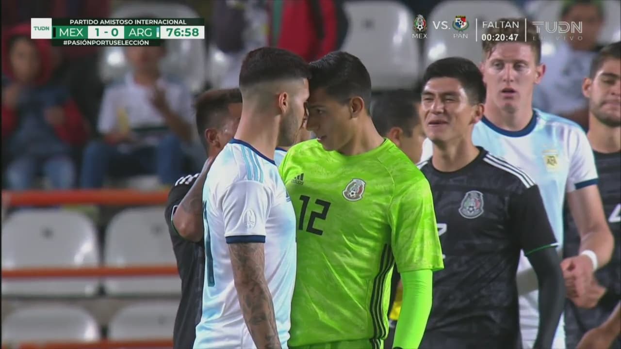 ¡Tremendo pique! Conato de bronca entre México y Argentina