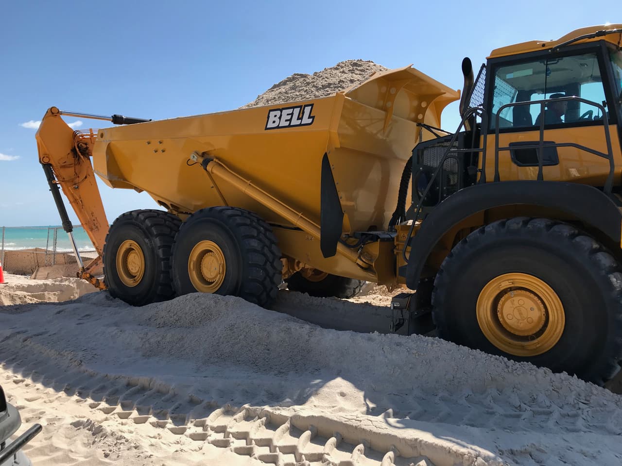 El cierre de las playas ha permitido que los trabajadores culminen un mes y medio antes de lo previsto. 
<br>