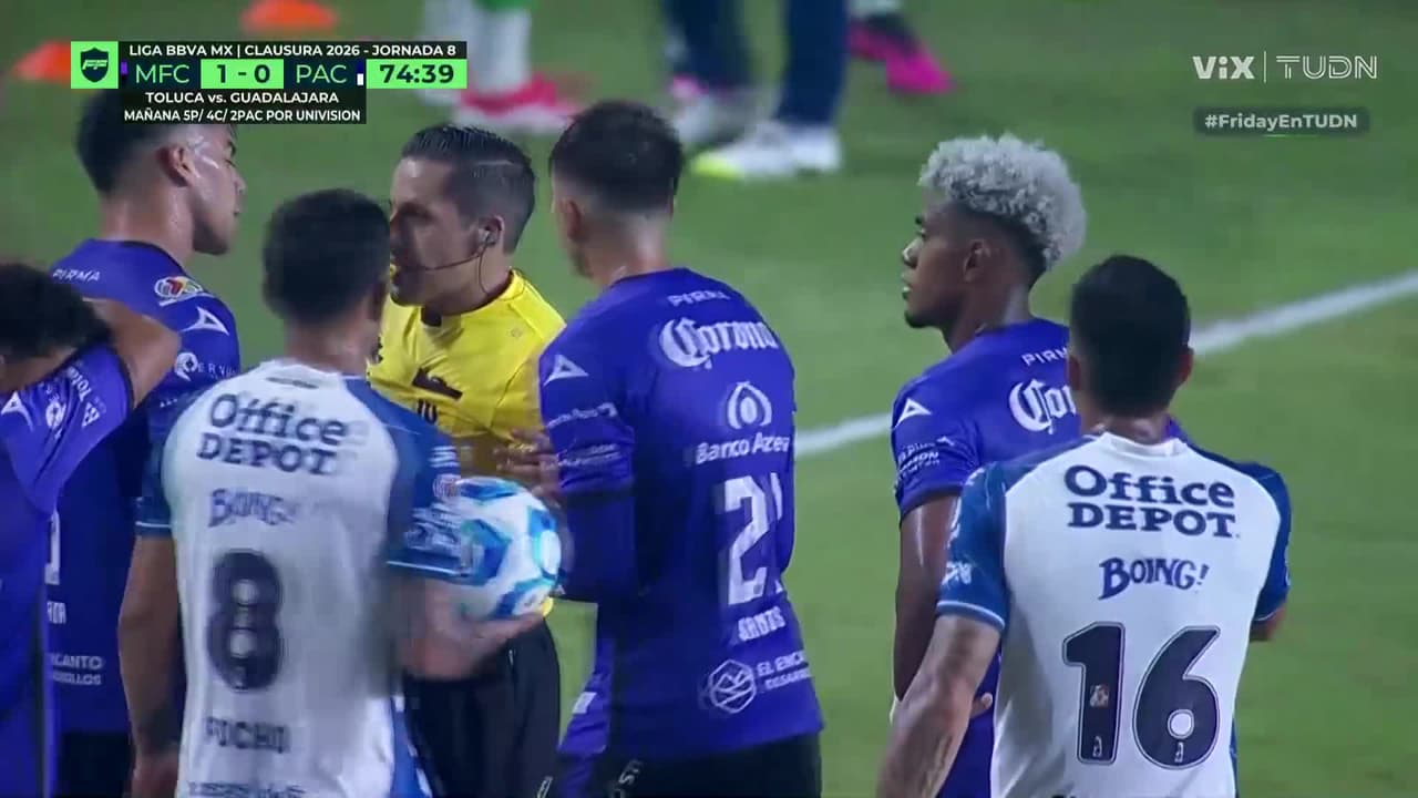 ¡Se pudrió todo! Sebastián Santos se va expulsado por doble amarilla