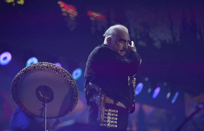 Hubo momentos muy emotivos, ya que en más de una ocasión, se le pudo ver al 'Charro de Huentitán' derramando lágrimas por la cantidad de emociones que se generaban.