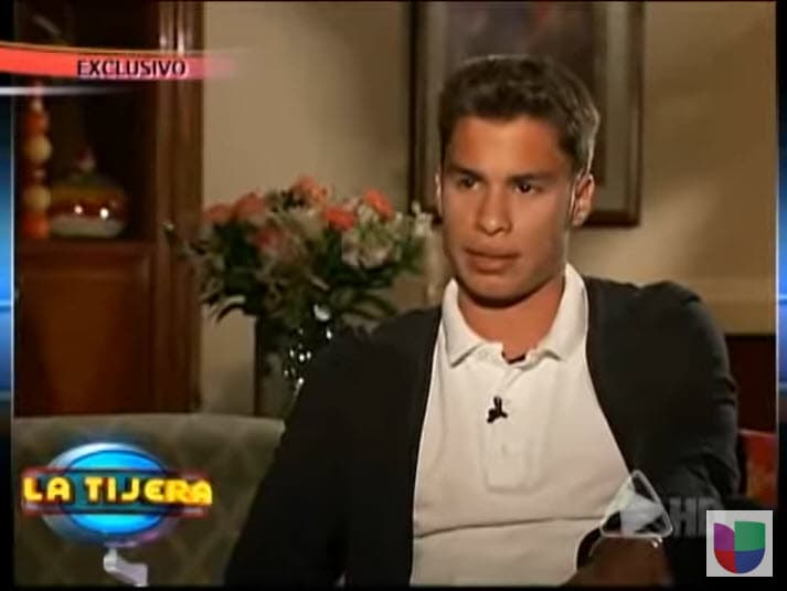 Después de dos años de haber interpuesto una demanda en contra de Carlos Baute, para que asumiera su paternidad, José Daniel Arellán, el joven que el cantante procreó a los 15 años con una adolescente de 13, finalmente recibió la respuesta que esperaba: en 2012 el intérprete aceptó que era su padre, informó El confidencial.