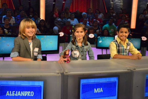 El jurado estuvo integrado por nuestro par de Alejandros y la bella Mía.