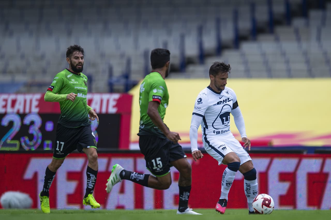 Bravos comienza a respirar luego de unos dificiles minutos y se reacomodan en el terreno de juego.