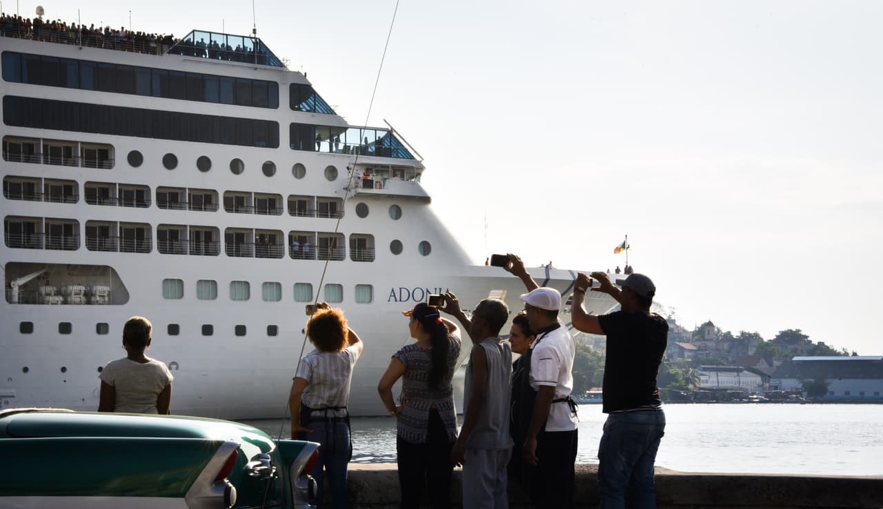 A pesar de la lucha de los cubanoamericanos para poder viajar en este crucero a Cuba, otros exiliados condenaron a quienes apoyaron este momento histórico.