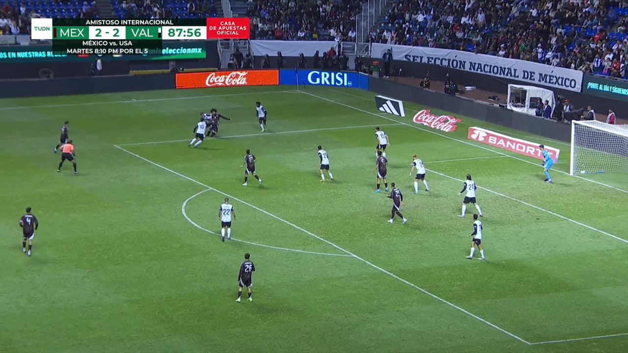 Faitelson aprovecha la falta sobre Huerta para felicitar al América