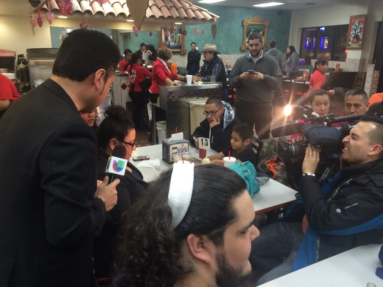 Todos los nominados en los post de Facebook entrarán en un sorteo que saldrá al aire los lunes y en la semana Auri visitará el restaurante.