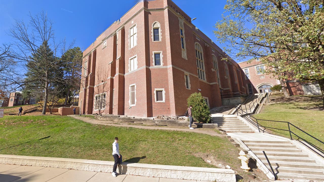 Amenaza de bomba en Glen Ellyn: reabren la preparatoria Glenbard West High School