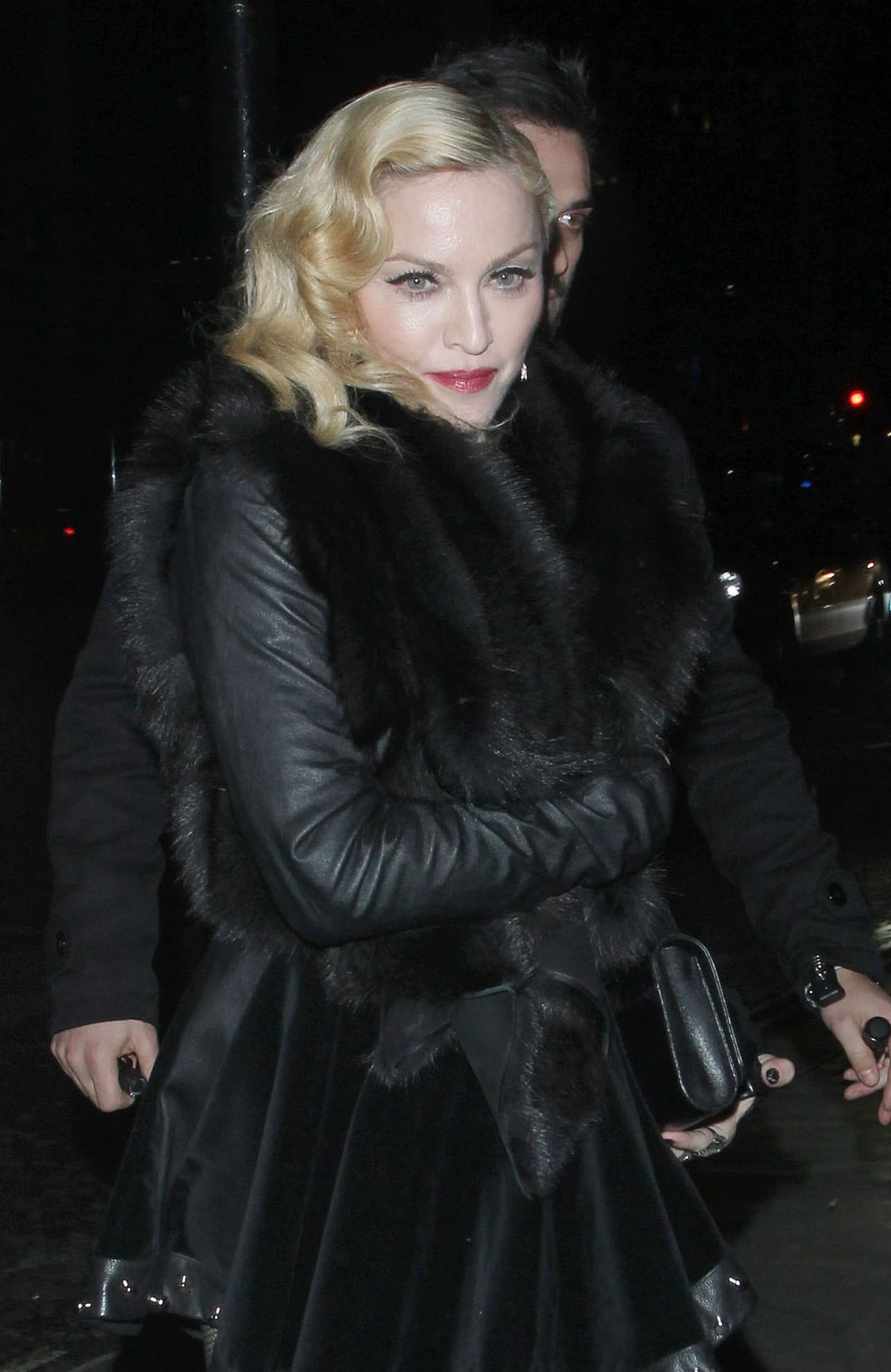 Lo que causa mucha curiosidad es saber qué pensará Madonna de esta acción.