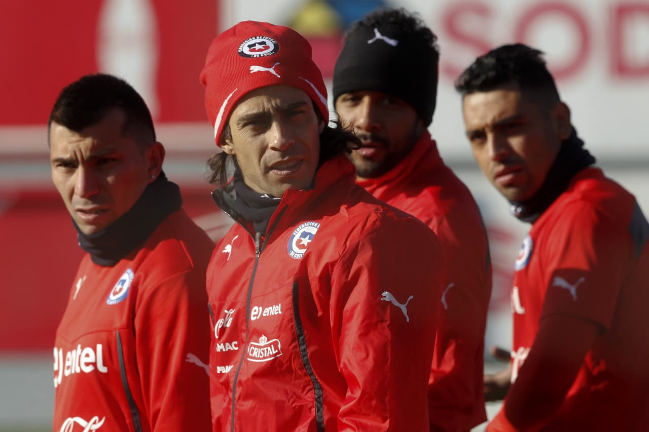 Denuncia de Uruguay contra Jara mantiene en vilo a Chile previo a las semifinales