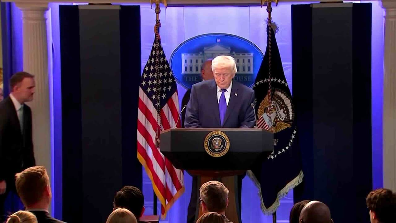 Trump aumenta aranceles globales tras fallo de la Corte Suprema