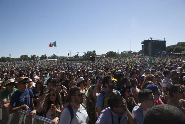 La banda mexicana liderada por León Larregui conquistó a los miles de asistentes en el segundo día del Austin City Limits.