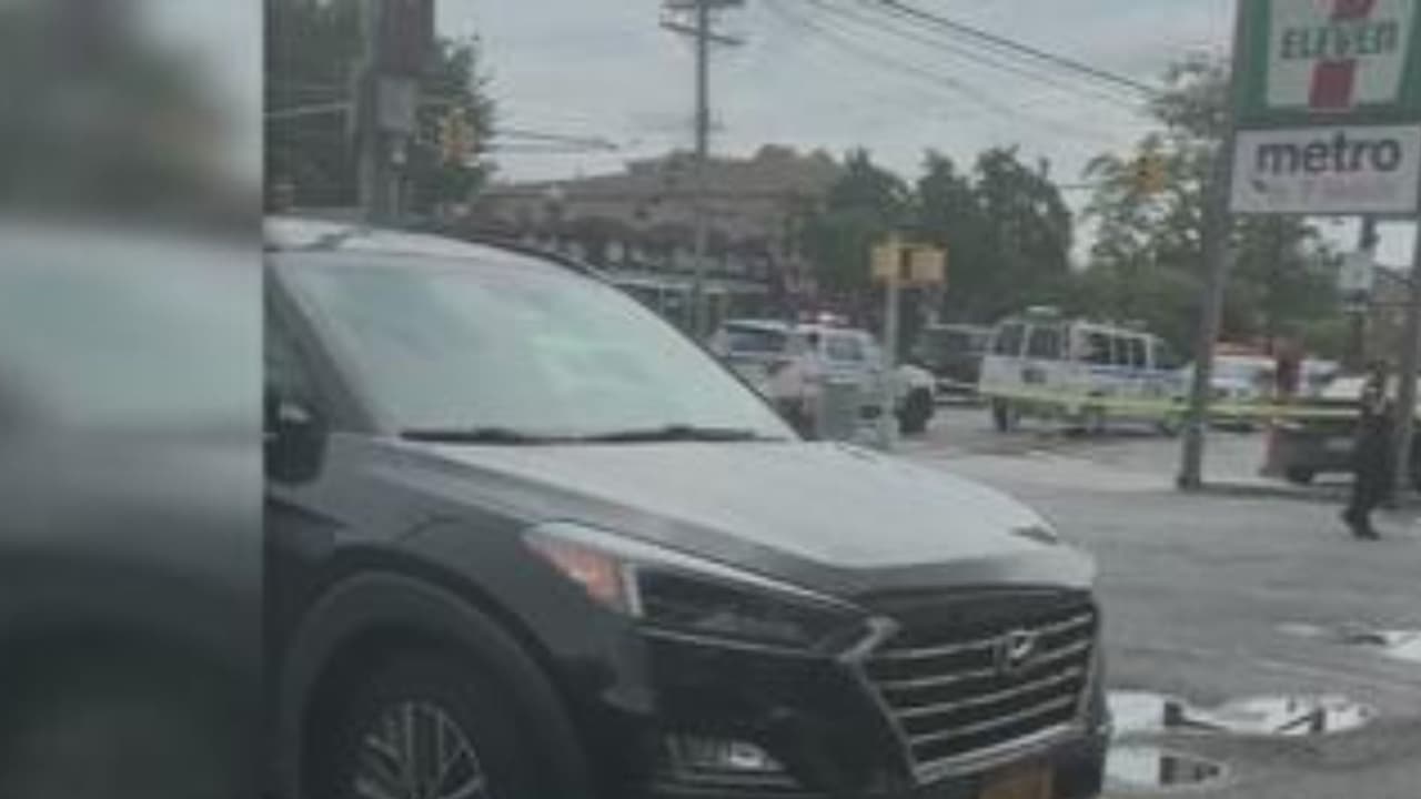 Sospechoso armado con cuchillo es abatido por policías en tienda del Bronx