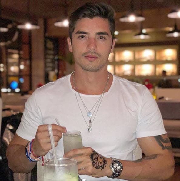 El modelo compartió, entre otras cosas, que sí extraña a la hija de 
<b><a href="https://www.univision.com/temas/alejandra-guzman" target="_blank">Alejandra Guzmán</a></b> y que le desea éxito ahora que ha iniciado su carrera como cantante, de acuerdo a declaraciones para el programa mexicano 
<b><a href="https://www.youtube.com/watch?v=Uo0n_HBFpG0" target="_blank">Ventaneando</a></b>.