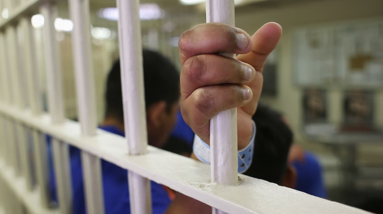 Gobierno asegura que prioriza la deportación de criminales