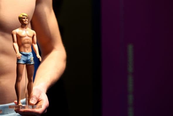 Y Barbie debe tener a su Ken.