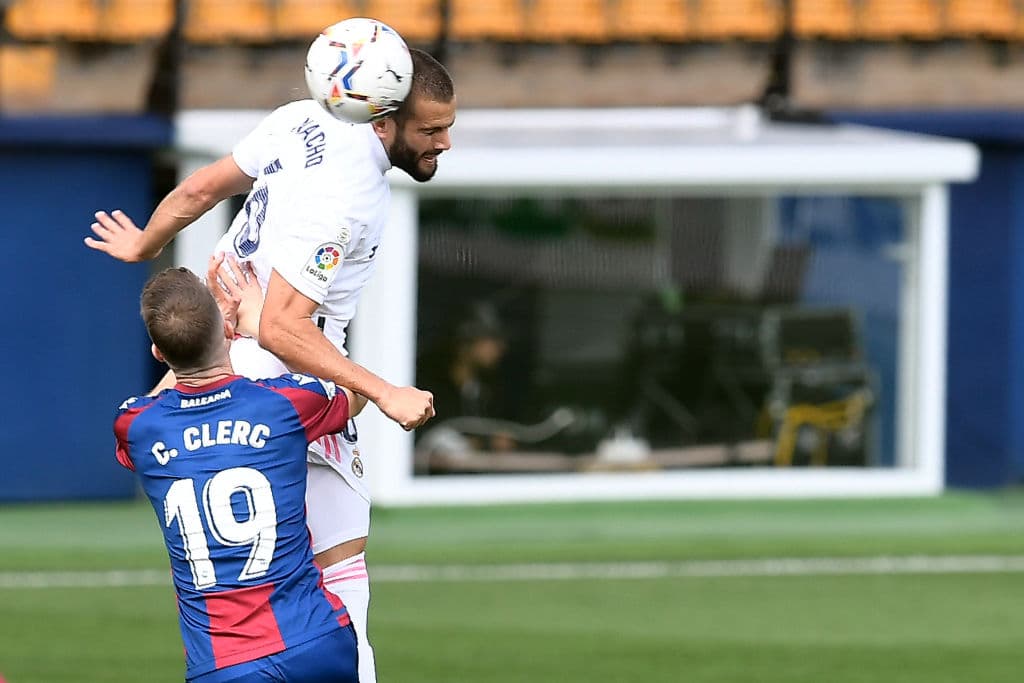Centro de Asencio desde la izquierda pero Vinicius no la encuentra
