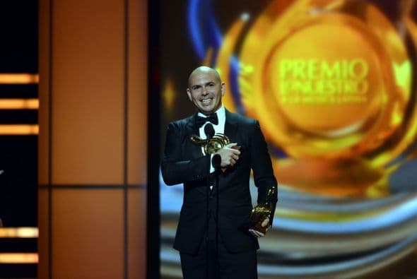 Ptibull se llevó este galardón y agradeció muy sonriente al público que lo ha apoyado.
