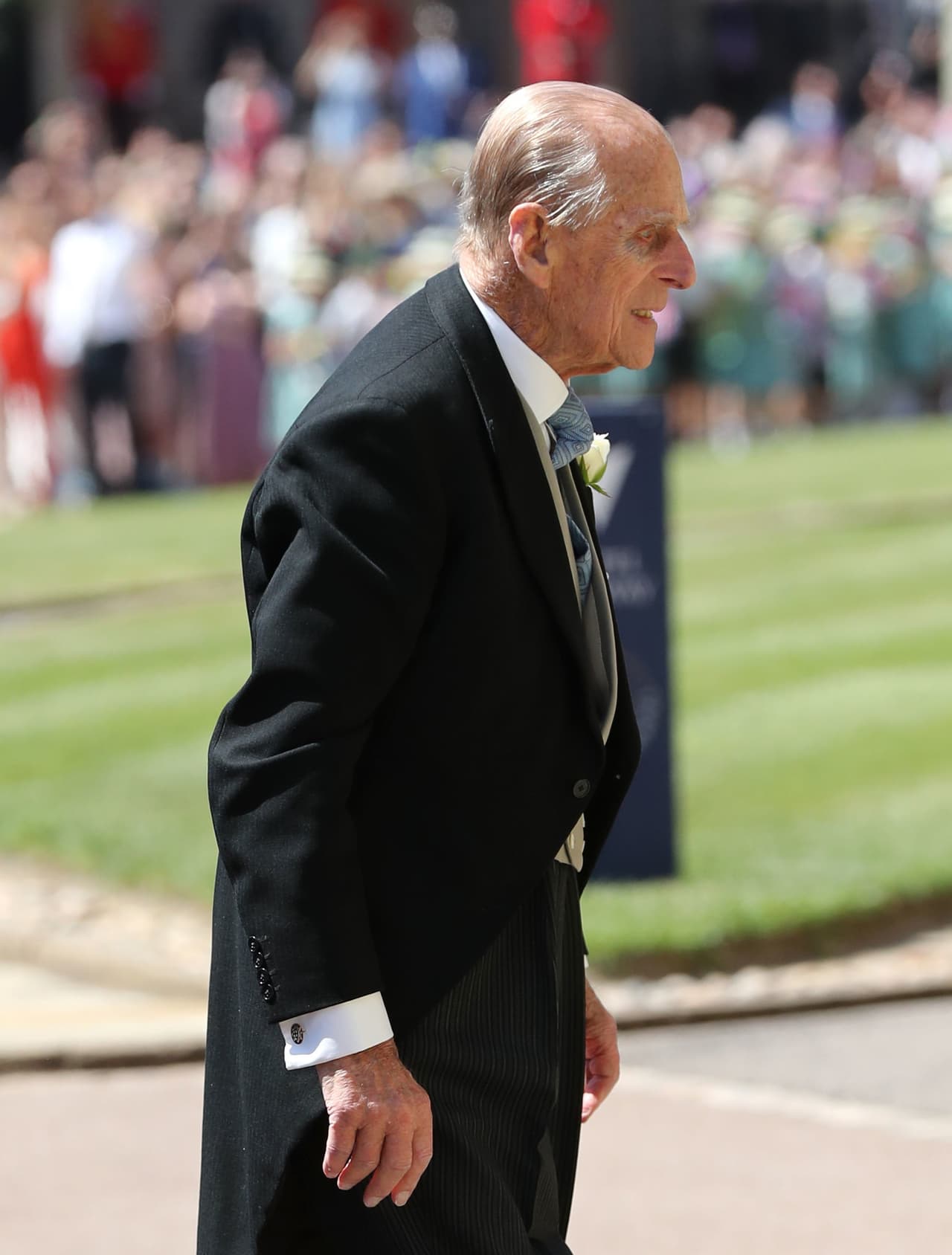 Debido a ello, el duque
<b>canceló abruptamente</b> su aparición en el servicio tradicional de la iglesia de Maundy al que estaba programado asistir con la monarca en marzo de 2018.