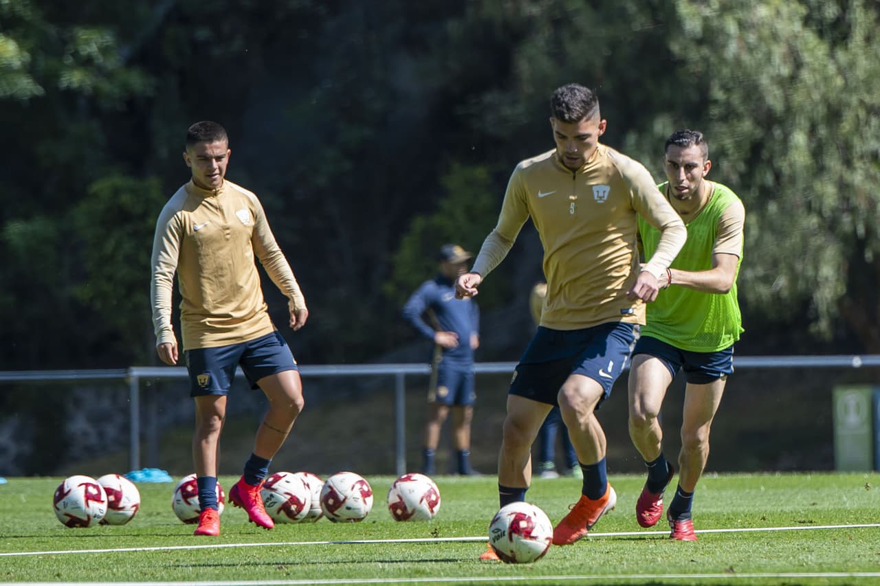 Johan Vásquez siente que Pumas recupera su ADN