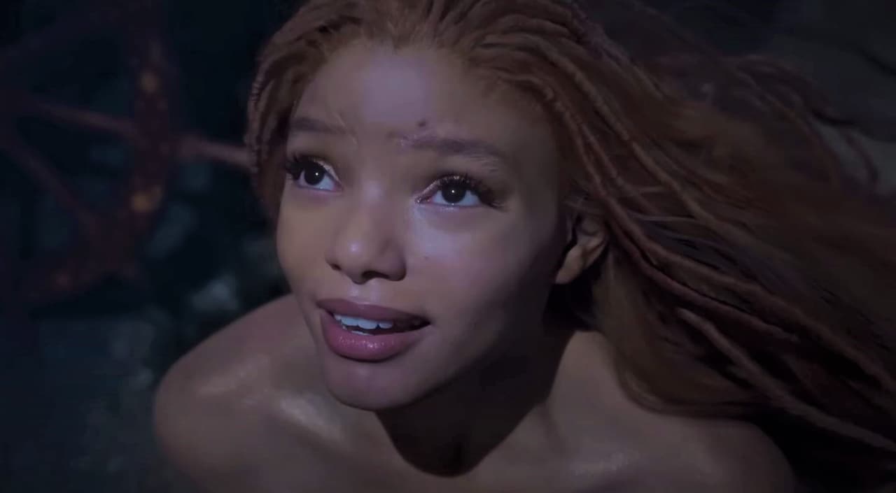 Halle Bailey como Ariel en el teaser tráiler del live-action 'The Little Mermaid'