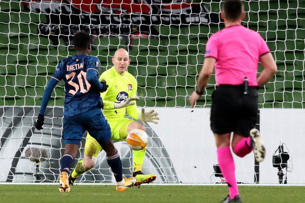 Nketiah (12’), El Nenny (18’), Willock (67’) y Balogun (80’) hicieron los tantos para el equipo del estratega español. Flores (22’) y Hoare (85’) descantaron por el conjunto irlandés. Arsenal enfrentará al Burnley en su siguiente compromiso del máximo circuito del futbol inglés, donde se ubican en la parte baja de la tabla.