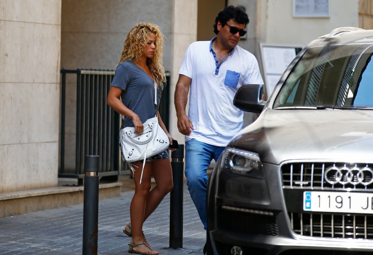 ¿Cuál será su secreto? La colombiana fue captada en las calles de Madrid visitando una clínica de belleza.