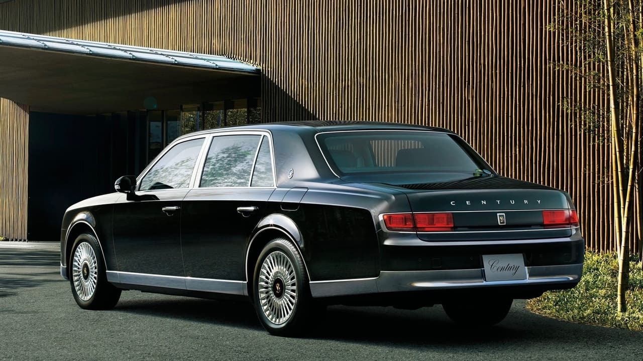 El Toyota Century fue fabricado por primera vez en 1967 para conmemorar los 
<b>100 años del nacimiento de Sakichi Toyoda</b>, el legendario fundador del coloso industrial automotriz japonés.