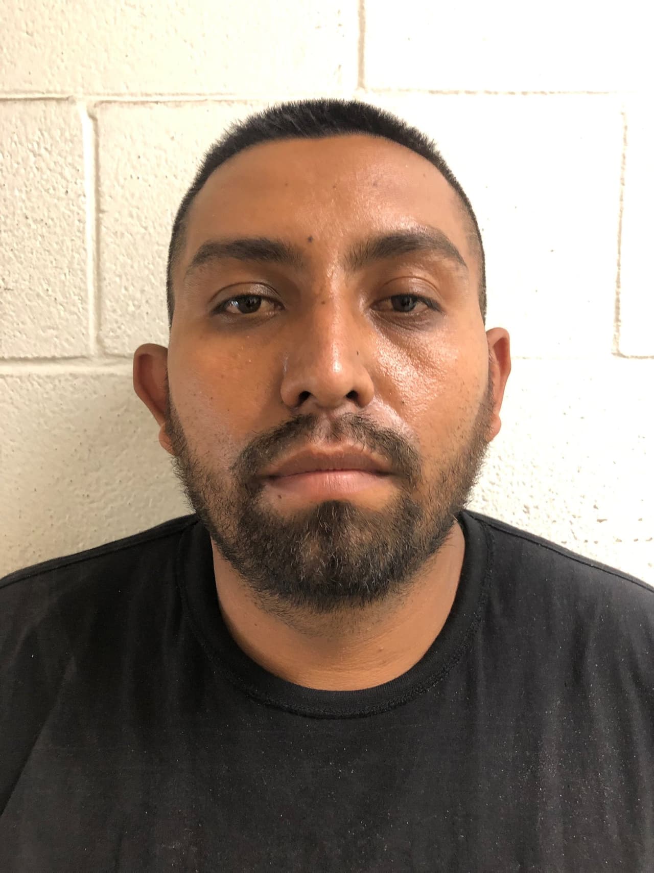 Agentes del sector de Yuma en Wellton detuvieron a un delincuente sexual registrado y condenado. Christian Enrique Sotelo-Reyes, de 32 años, fue declarado culpable de secuestro y restricción ilegal en 2010 en Illinois. Enfrentará a un juez por reingresar al país tras haber sido deportado.