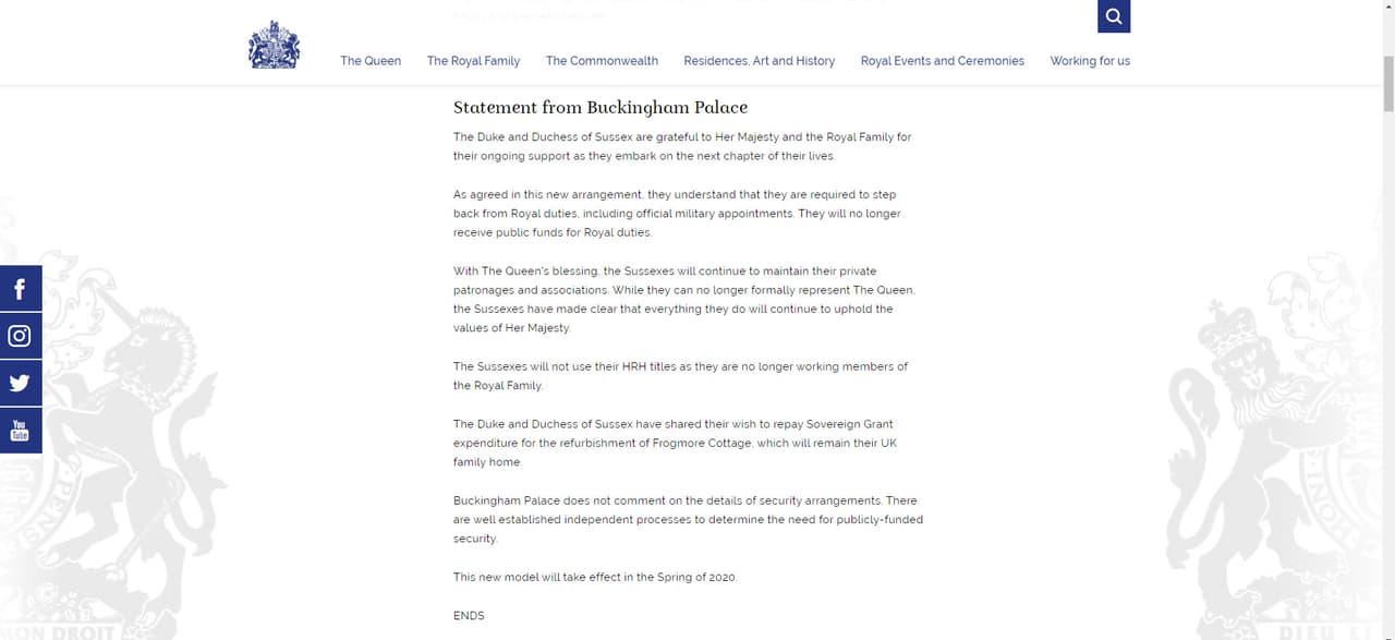 Este sábado, 18 de enero, desde el palacio de Buckingham se emitió este comunicado oficial, a través del cual se detallan
<b><a href="https://www.univision.com/famosos/el-principe-harry-y-meghan-markle-pagan-caro-por-su-retiro-la-reina-isabel-ii-les-quita-mucho-mas-que-sus-titulos-fotos">los acuerdos a los que la monarca llegó con los duques de Sussex</a></b>.