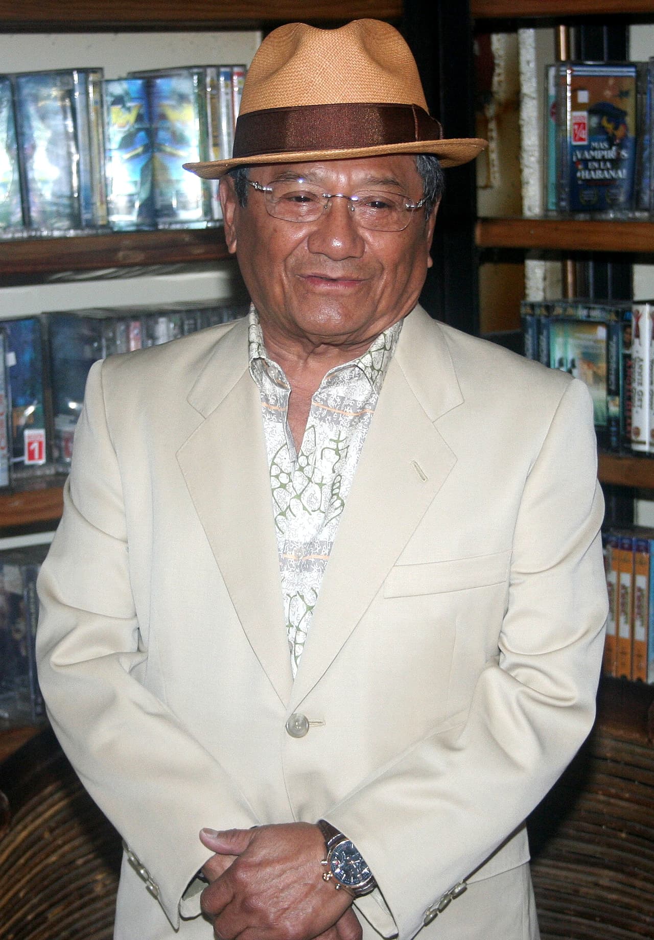 Mainca Manzanero, dio a conocer la mañana de este lunes en 'Venga la alegría' que las complicaciones de salud que vivió el artista y la afectación en los riñones le costaron la vida.
<br>