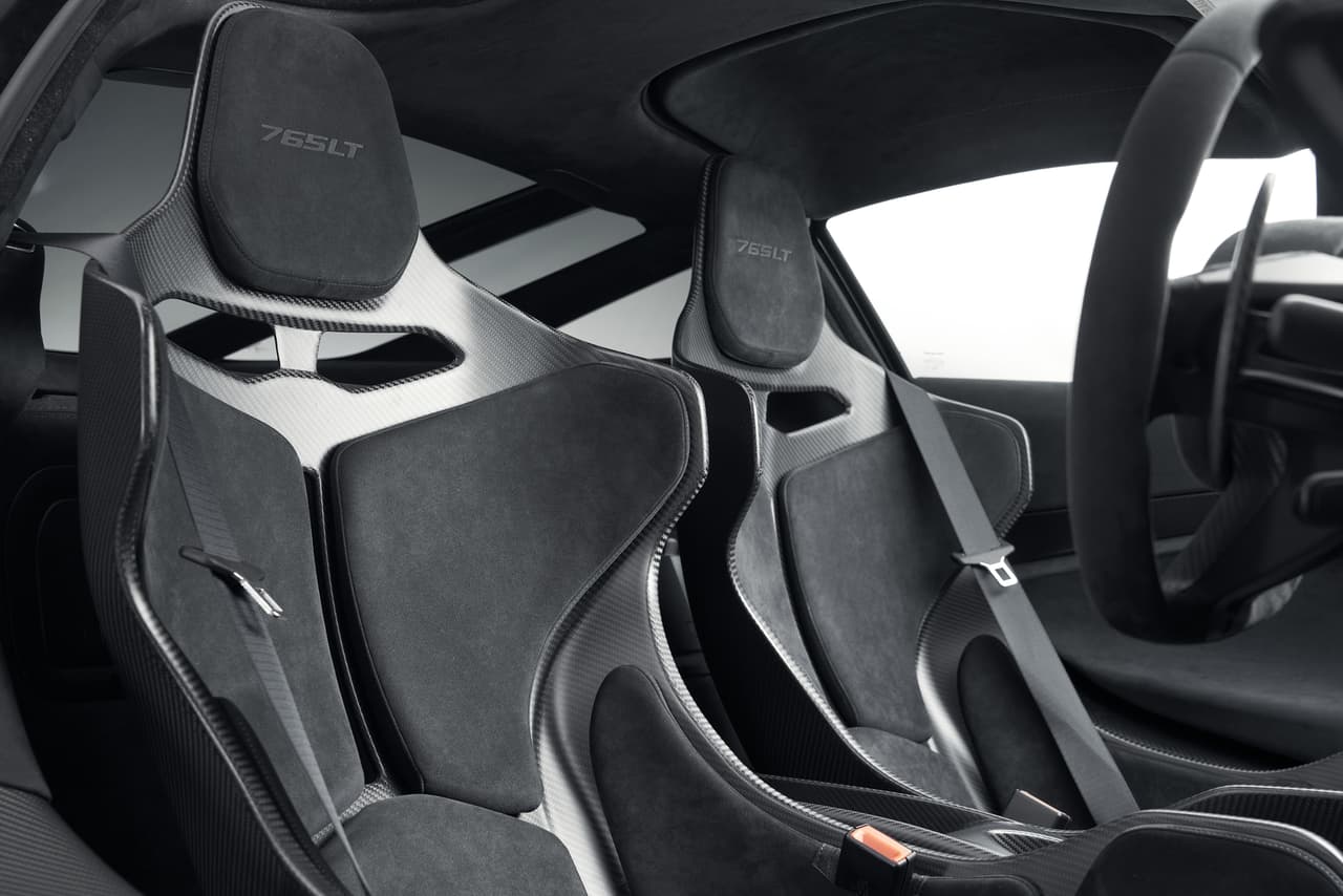 ...siempre y cuando este traiga los asientos fabricados en fibra de carbono (los mismos que usan en el 
<u><b><a href="https://www.univision.com/noticias/autos/este-es-el-mclaren-senna-el-carro-callejero-mas-extremo-en-la-historia-de-la-marca-video">McLaren Senna</a></b></u>) .