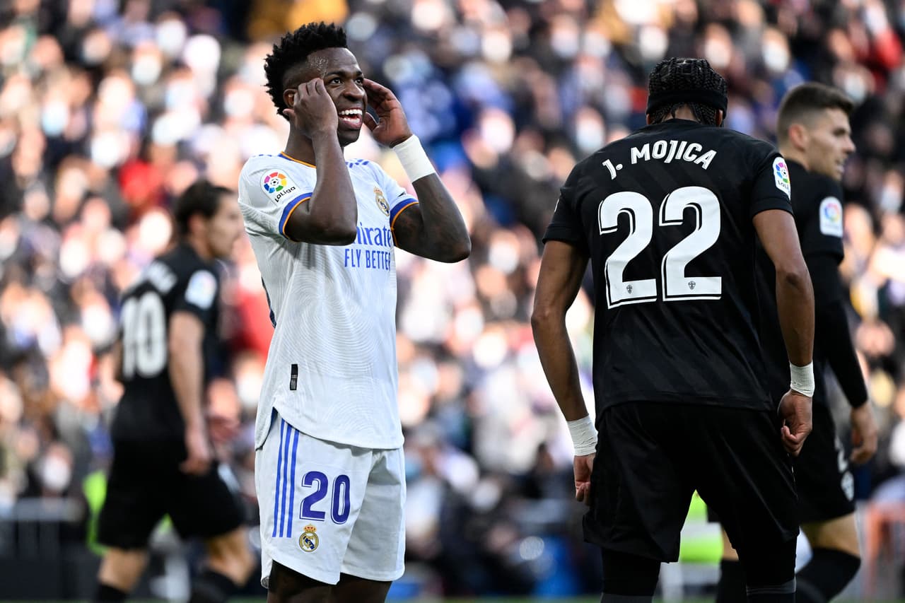 El Real Madrid consiguió un par de goles en la recta final, uno de Luka Modric por la vía del penalti al 82 y el otro en tiempo de reposición de Eder Militao, para empatar en casa ante Elche.