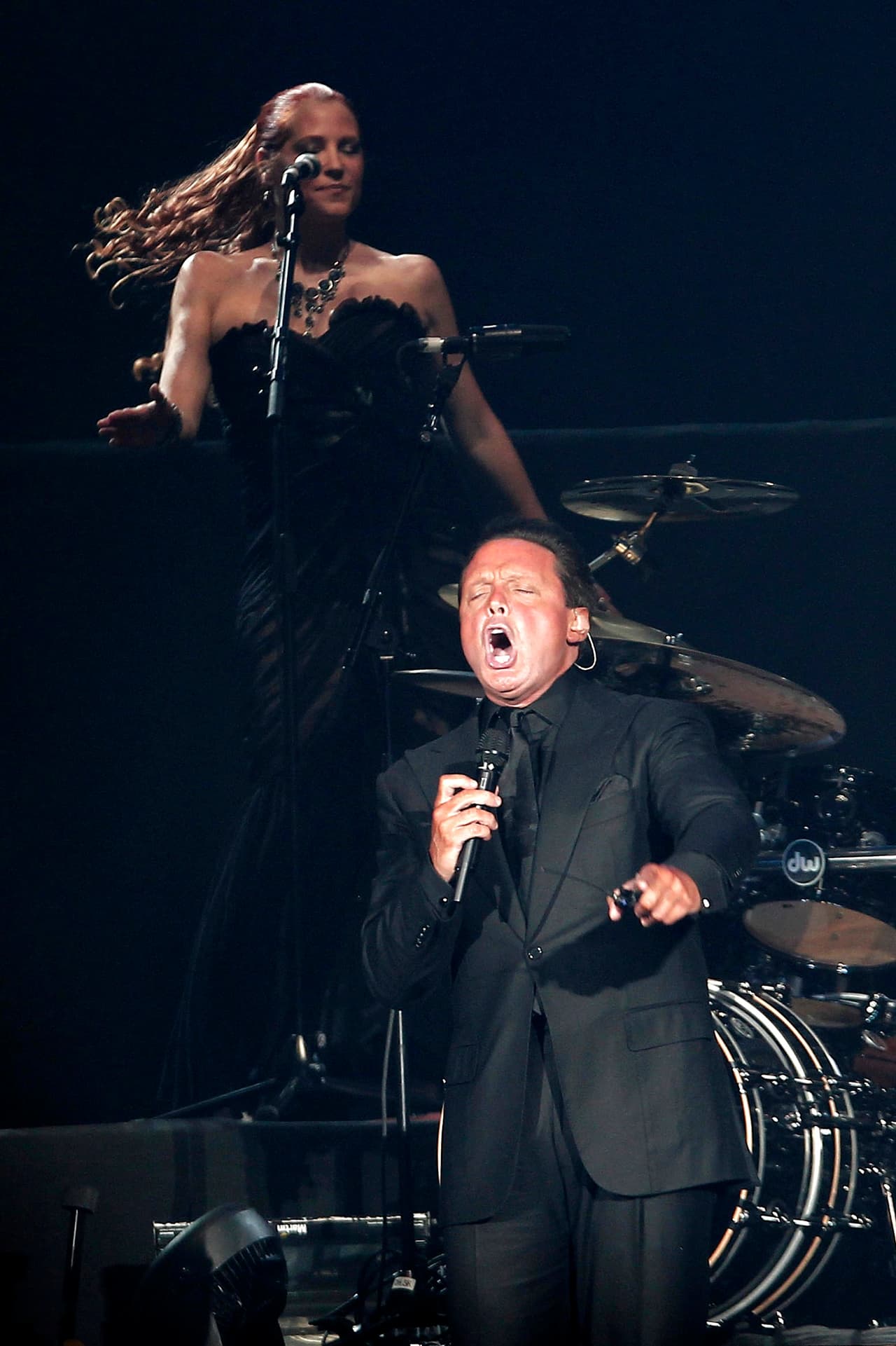 Luis Miguel estuvo de gira en España en el Palacio de los Deportes de Madrid, donde interpretó boleros, rancheras y pop. Madrid, 13 de mayo 2012.