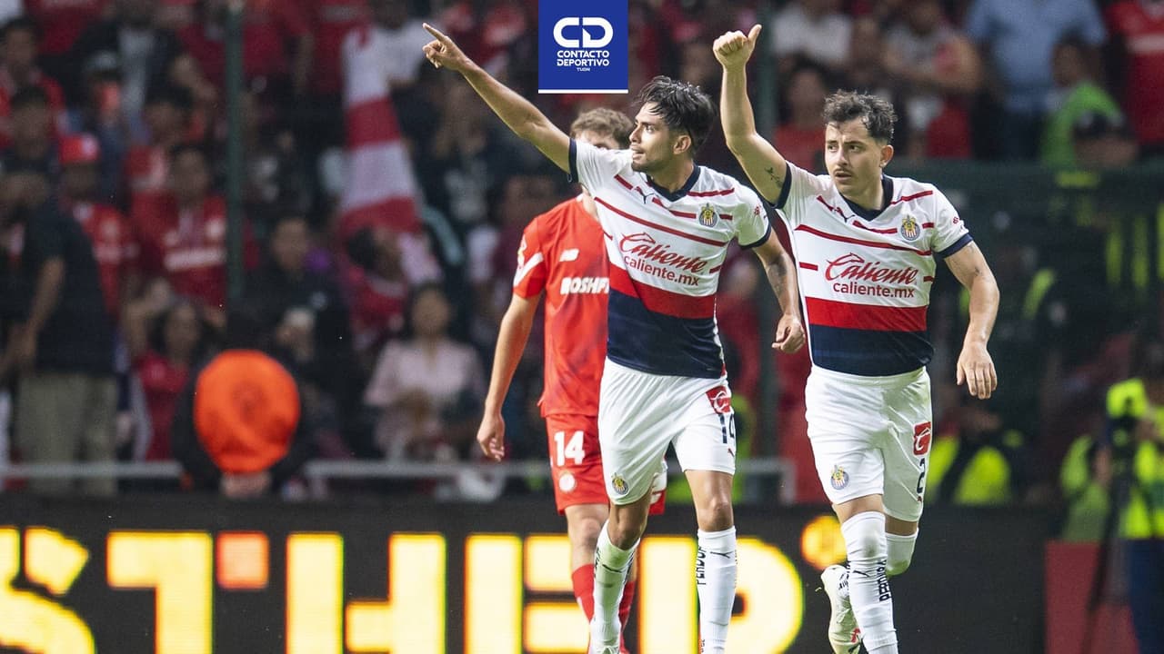 Afición de Chivas se reúne en el centro de Guadalajara rumbo al Clásico Tapatío