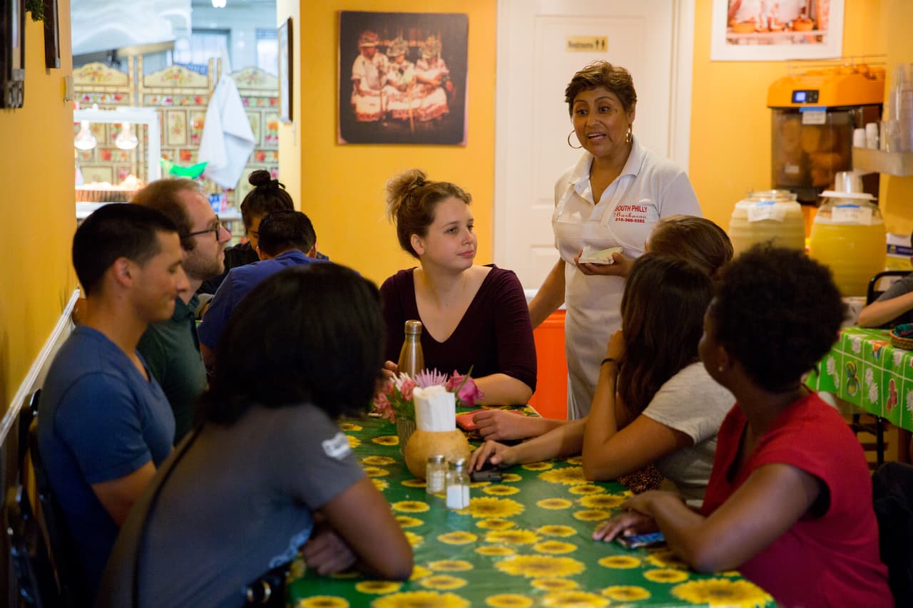 Una de las mayores satisfacciones de Cristina es la diversidad de la gente que se llegó a reunir en las mesas de South Philly Barbacoa.